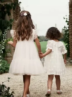 White Flower Girl Dresses Ivory Tulle Short Sleeves Jewel Neck Flower Girl Dresses