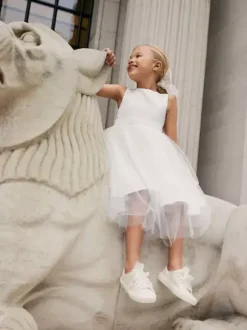 White Flower Girl Dresses Ivory Tulle Sleeveless Jewel Neck Flower Girl Dresses