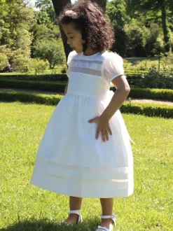 White Flower Girl Dresses Ivory Polyester Short Sleeves Jewel Neck Flower Girl Dresses