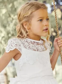 White Flower Girl Dresses White Polyester Short Sleeves Jewel Neck Flower Girl Dresses