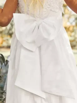 White Flower Girl Dresses White Polyester Short Sleeves Jewel Neck Flower Girl Dresses