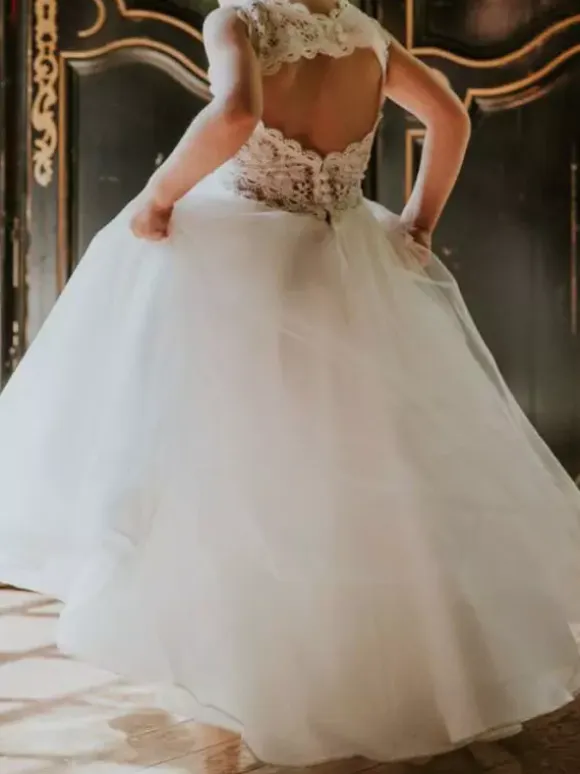 White Flower Girl Dresses For Women V Neck Sleeveless Tulle Lace Kids Party Dresses