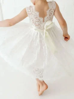 White Flower Girl Dresses Jewel Neck Lace Sleeveless Tea Length A Line Lace Kids Social Party Dresses