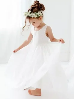 White Flower Girl Dresses White Lace Sleeveless Jewel Neck Flower Girl Dresses