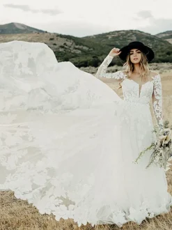 White Lace Wedding Dress V-Neck Long Sleeves Backless With Train Tulle Bridal Gowns Free Customization