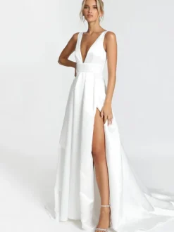 White Simple Causal Wedding Dress Satin Fabric V-Neck Sleeveless Backless A-Line Bridal Dresses Free Customization