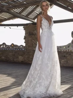White Simple Causal Wedding Dress Lace V-Neck Sleeveless Backless Lace A-Line Bridal Dresses Free Customization