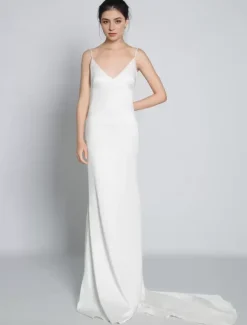 White Simple Causal Wedding Dress With Train Sheath V-Neck Spaghetti Straps Sleeveless Backless Bridal Dresses Free Customization