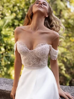 White Simple Causal Wedding Dress Satin Fabric Strapless Sleeveless Cut Out A-Line Off The Shoulder Long Bridal Dresses Free Customization