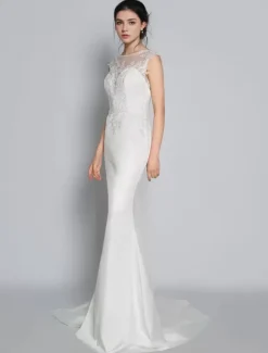 White Simple Mermaid Wedding Dress Chiffon Illusion Neckline Sleeveless Court Train Applique Sheath Bridal Gowns Free Customization