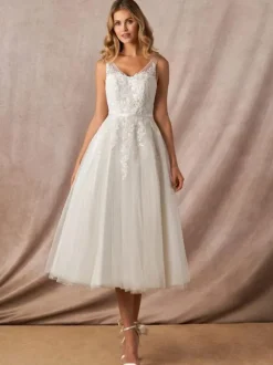 White Simple Short Wedding Dress A-Line V-Neckline Sleeveless Backless Lace Bridal Dresses Free Customization