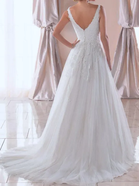 White Simple Wedding Dress A-Line V-Neck Sleeveless Backless Lace Bridal Dresses Free Customization