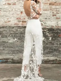 White Simple Wedding Jumpsuit Jewel Neck Long Sleeves Lace A-Line Bridal Jumpsuit Free Customization