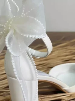 White Wedding Shoes Pointed Toe Bow Pearls Chunky Heel Bridal Shoes