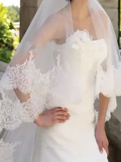 White Wedding Veil One Tier Lace Finished Edge Waterfall Bridal Veils
