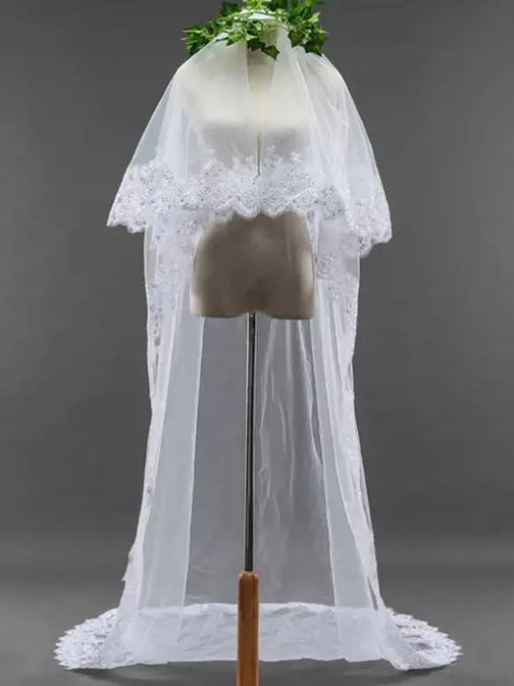 White Wedding Veil One Tier Lace Finished Edge Waterfall Bridal Veils