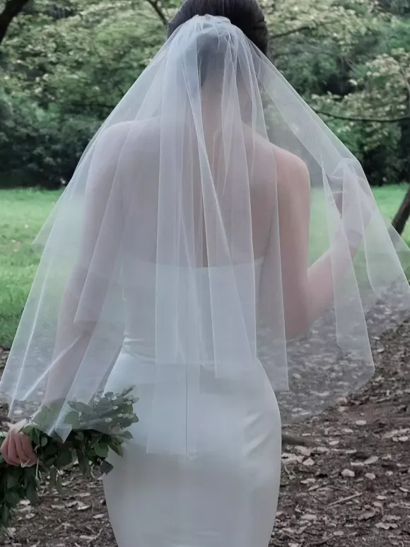 White Wedding Veils Two-Tier Classic Bridal Veils Accessories Not Included