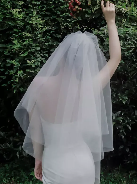 White Wedding Veils Two-Tier Classic Bridal Veils Accessories Not Included