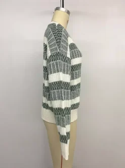 Women Pullover Sweater Hunter Green Two-Tone Jewel Neck Long Sleeves Layered Acrylic Sweaters