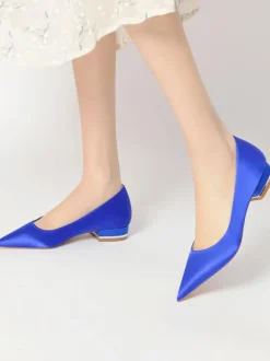 Women's Flat Bridal Pumps in Satin