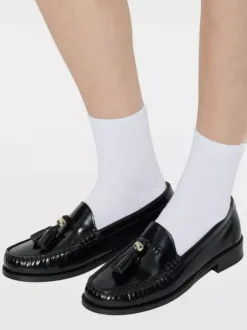 Women's Flat Loafers Round Toe Slip On Shoes With Tassels