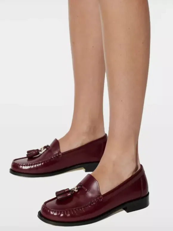 Women's Flat Loafers Round Toe Slip On Shoes With Tassels