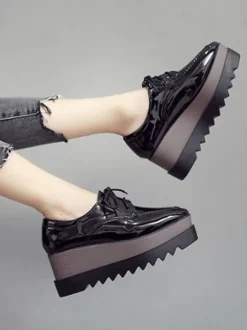 Women's Lace Up Flatform Oxfords in Patent Leather