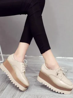 Women's Lace Up Flatform Oxfords in Patent Leather