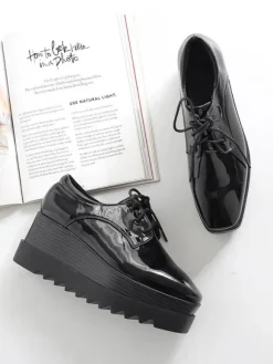 Women's Lace Up Platform Wedge Oxfords in Black