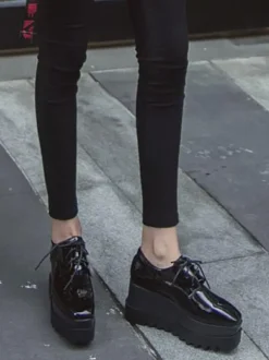Women's Lace Up Platform Wedge Oxfords in Black