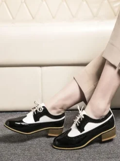 Women's Lace Up Wingtips Oxford Shoes
