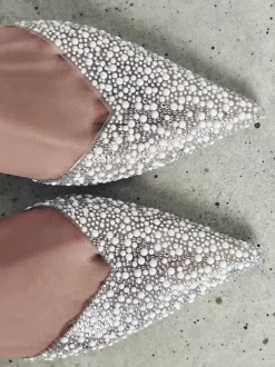 Women's Mid-Low Heels Rhinestones Pointed Toe Stiletto Heel Pumps Street Wear White