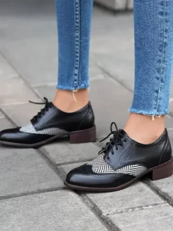 Women's Round Toe Puppy Heel PU Leather Oxfords