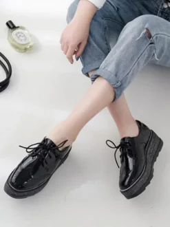 Women's Black Lace-Up Wingtip Brogues Round Toe Platform Oxfords