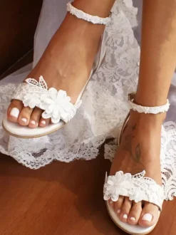 Women's Bridal Shoes Lace Open Toe Flowers Detail Ankle Strap Wedding Shoes
