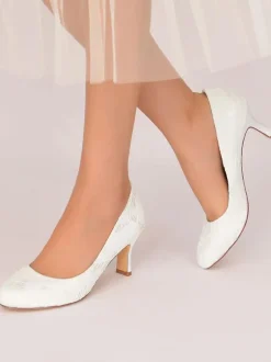 Women's Wedding Shoes Lace Round Toe Chunky Heel Pumps