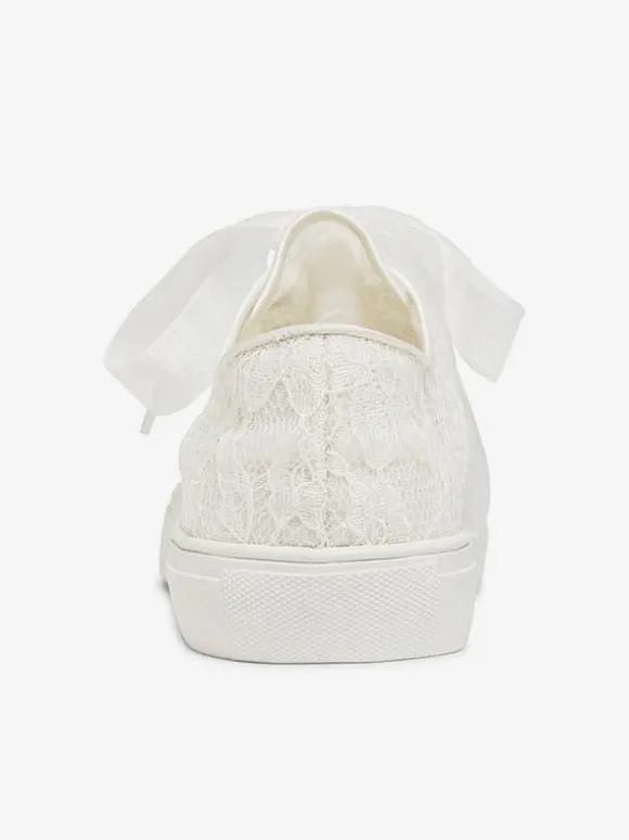 Women's Wedding Shoes Metal Details Canvas Round Toe Flat Bridal Sneaker Shoes