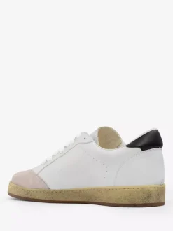 Women White Sneakers Lace Up Skate Sneakers